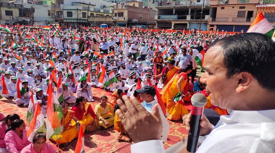 tiranga-yatra-shrinagar.jpg