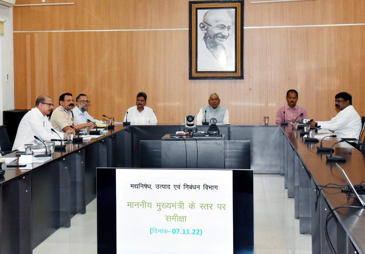 7-11-cm-nitish-wine.jpg