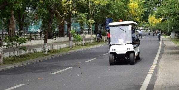 Image-004-IIT-Roorkee-takes-a-key-Step-Towards-Carbon-neutral-and-Air-Pollution-Free-Campus-A-day-without-Petrol-Diesel-based-Vehicle-on-the-Campus-e1687169870462.jpeg
