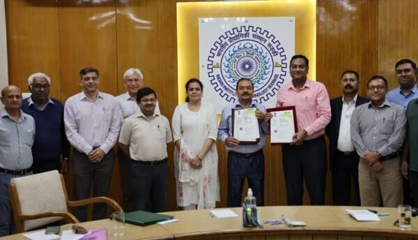 Image-0003-THDC-India-Limited-and-IIT-Roorkee-inks-MoU-for-Collaborative-Translational-Research-and-Development-e1698242872200.jpeg